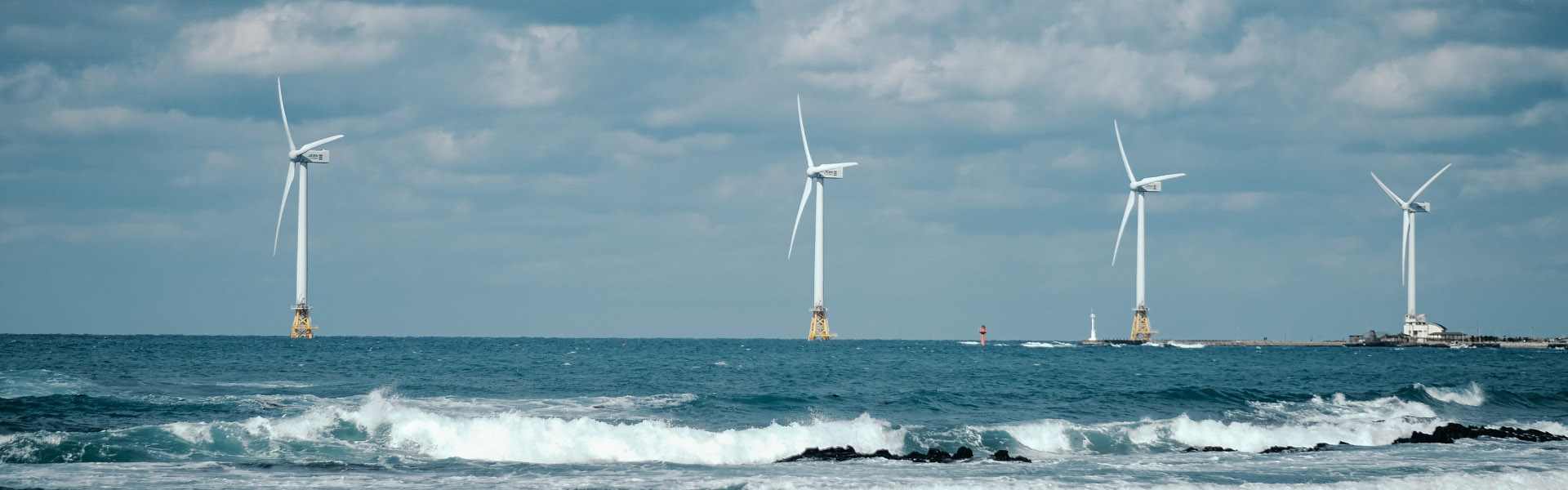 Vollflächige Inspektion eines Flansches eines Offshore-Windturbinenfundaments